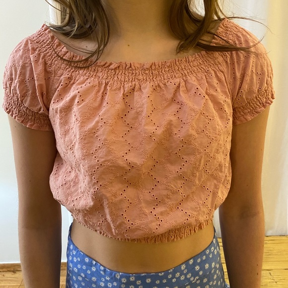 Pink ruffle pattern top - Picture 3 of 4